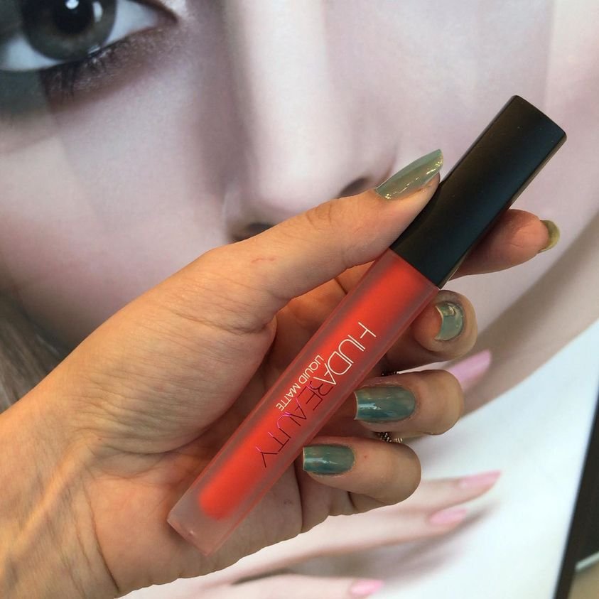 Huda Beauty Matte Lipstick – MAMACITA Full Size